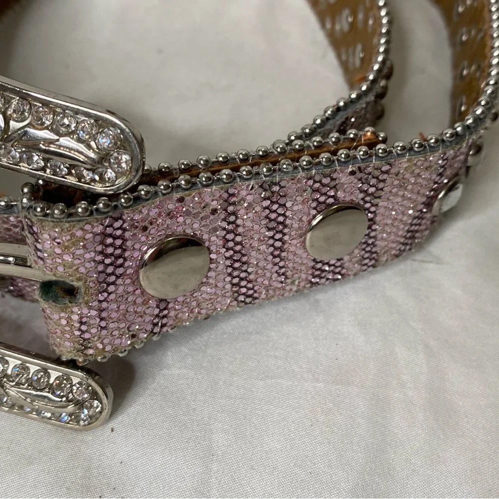 Novona conch horseshoe belt